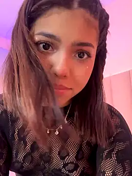 Snapshot of KellyOlsenbe chatting on December 14, 2025, 8:36 pm KellyOlsenbe online show from December 14, 2025, 8:36 pm