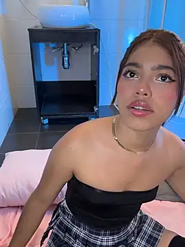 KellyOlsenbe online show from March 14, 2026, 8:37 pm