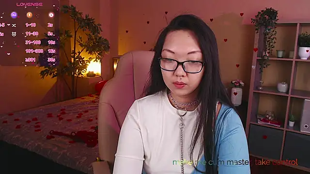 Snapshot of Marine_Vact chatting on February 12, 2025, 5:26 pm Marine Vact online show from February 12, 2025, 5:26 pm