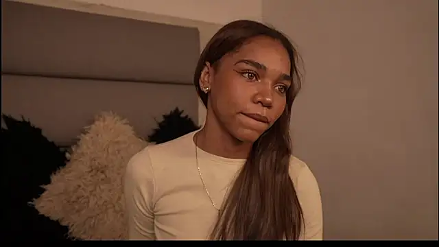 Lily Miiller online show from April 1, 2026, 9:34 pm