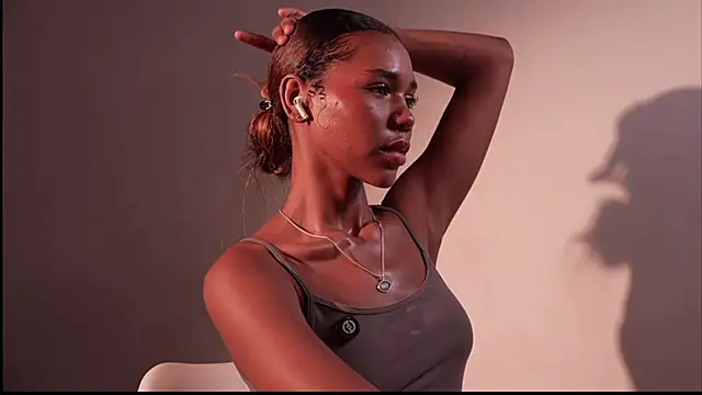 Lily Miiller online show from July 28, 2026, 12:40 am
