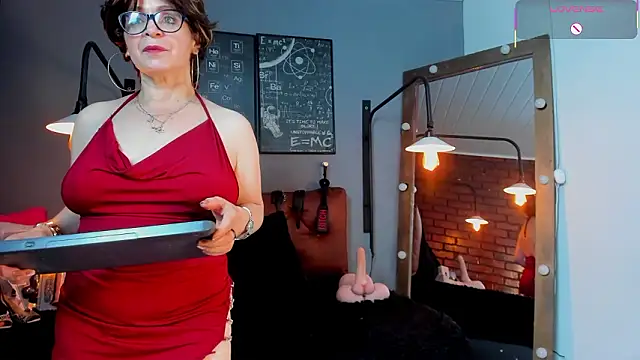 Snapshot of Samantha_mature56 chatting on March 12, 2026, 2:28 am Samantha mature56 online show from March 12, 2026, 2:28 am