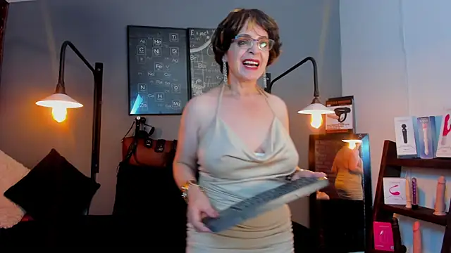 Snapshot of Samantha_mature56 chatting on April 24, 2026, 2:24 am Samantha mature56 online show from April 24, 2026, 2:24 am