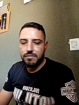 P4uzud4O online show from April 17, 2026, 2:31 pm