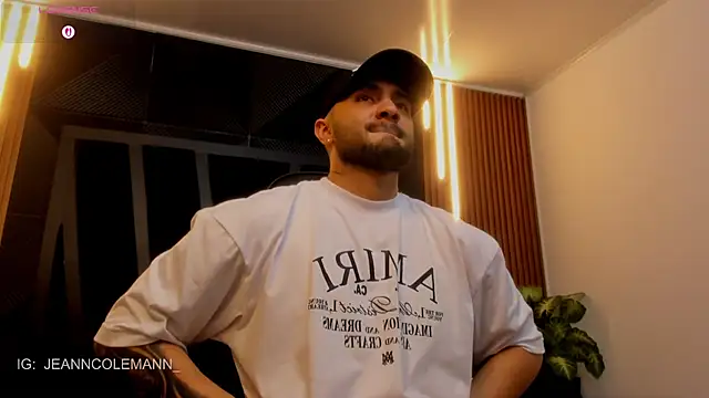 JeanColleman online show from December 4, 2025, 11:26 pm