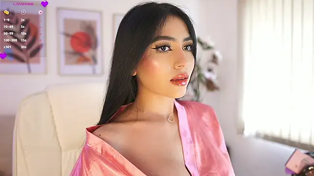 elasummer online show from March 15, 2025, 6:32 pm