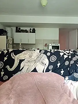 LaCristinatrans online show from November 6, 2025, 4:33 pm