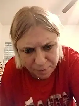 Snapshot of Playmate86 chatting on December 3, 2024, 12:08 am Playmate86 online show from December 3, 2024, 12:08 am