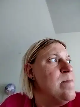 Snapshot of Playmate86 chatting on December 11, 2024, 2:44 pm Playmate86 online show from December 11, 2024, 2:44 pm