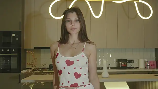 whisper of love online show from October 28, 2025, 2:12 am