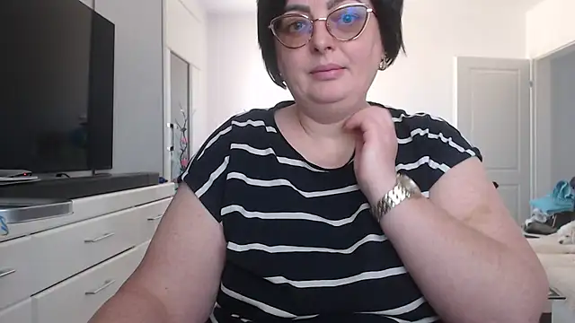 Amandamuller1982 online show from March 11, 2026, 9:47 am