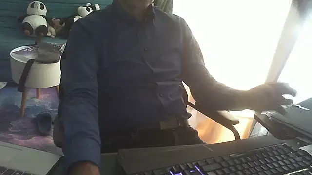 shyfrenchcock1 online show from June 29, 2026, 8:32 am