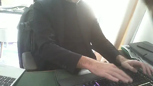 shyfrenchcock1 online show from February 20, 2026, 3:03 pm