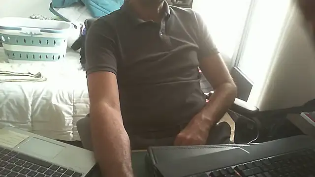 shyfrenchcock1 online show from July 15, 2026, 9:27 am