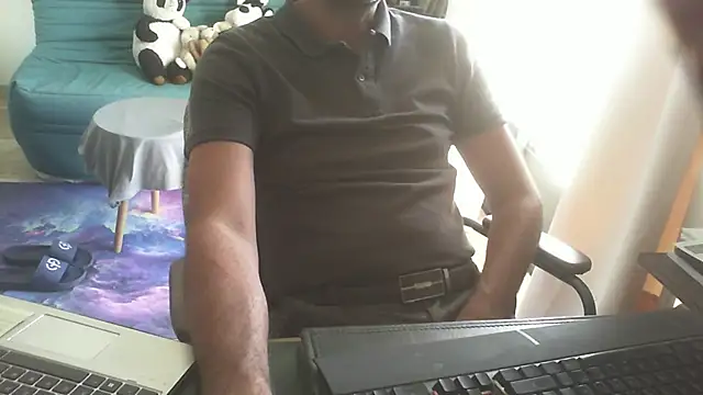 shyfrenchcock1 online show from June 5, 2026, 7:36 am
