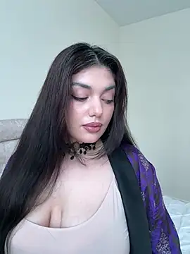 Sweet Khalifa  online show from June 28, 2026, 3:40 pm