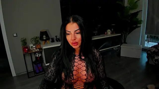 anemarieejolie online show from July 10, 2026, 5:57 pm