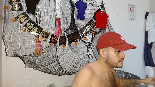 Snapshot of fetish_padrino chatting on October 11, 2025, 6:42 pm fetish padrino online show from October 11, 2025, 6:42 pm