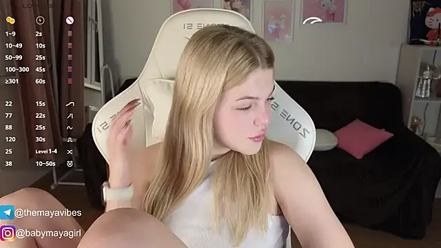 Maya Rave online show from November 16, 2025, 3:55 am