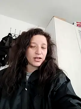 Snapshot of hanamy_joha chatting on November 6, 2025, 3:27 pm hanamy joha online show from November 6, 2025, 3:27 pm