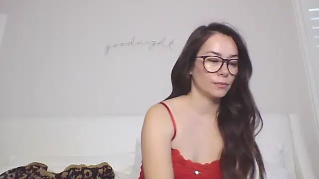 mixedasiangirl online show from December 16, 2025, 8:13 pm