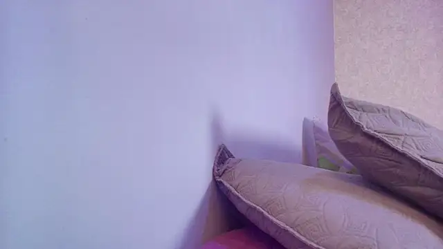 Amy wats0n online show from December 3, 2025, 7:02 pm