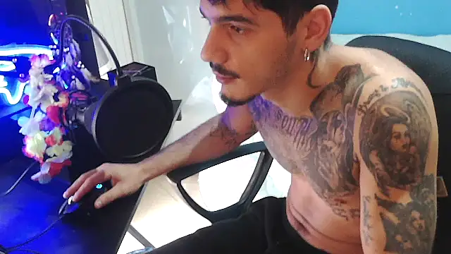 Badboyi1997 online show from October 16, 2025, 1:52 pm