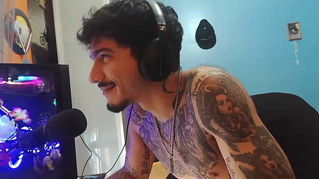 Badboyi1997 online show from December 2, 2025, 10:39 am