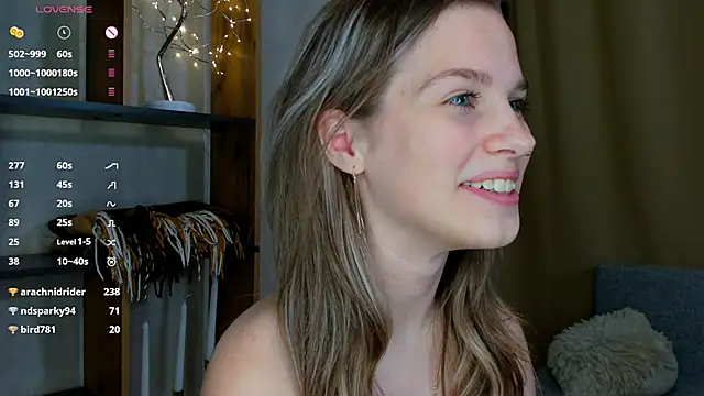 Snapshot of LinaCristonsen chatting on December 5, 2024, 6:17 pm LinaCristonsen online show from December 5, 2024, 6:17 pm