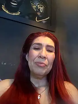 Perla Franco online show from November 28, 2025, 5:29 am