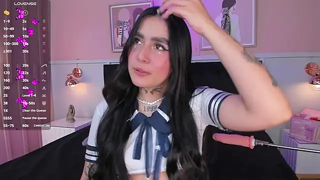 elodie walker online show from December 5, 2025, 12:37 pm