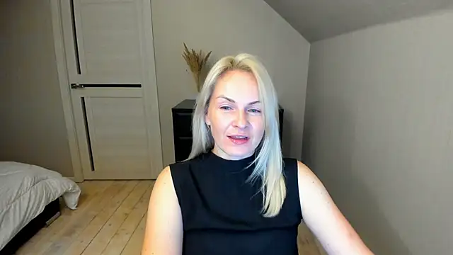 Alicee Gracee online show from October 17, 2025, 7:37 pm