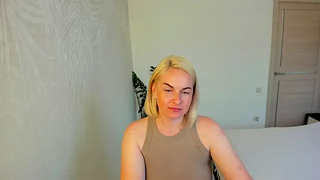 Alicee Gracee online show from June 3, 2026, 2:33 pm