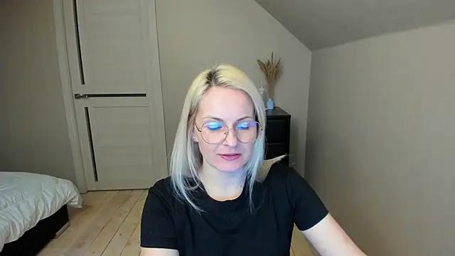 Alicee Gracee online show from March 16, 2025, 6:55 pm