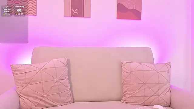 Mia Heartt online show from April 25, 2026, 3:31 pm