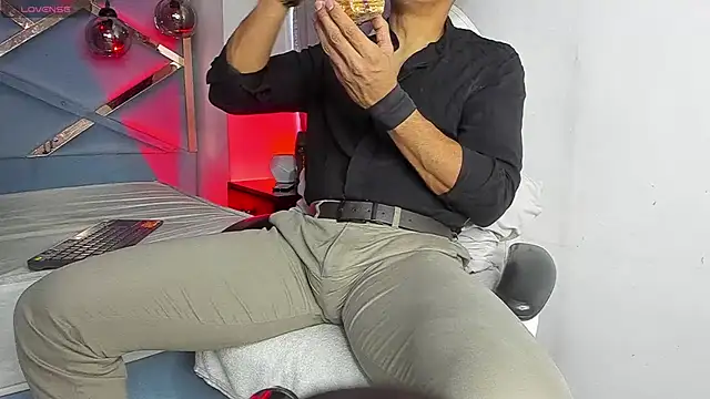 Lucii fer  online show from March 7, 2026, 11:38 am