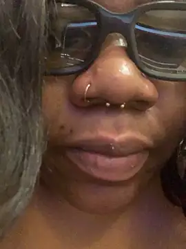 bonbonaumiel online show from January 4, 2025, 5:16 pm