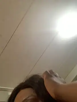 bonbonaumiel online show from January 5, 2025, 10:19 pm