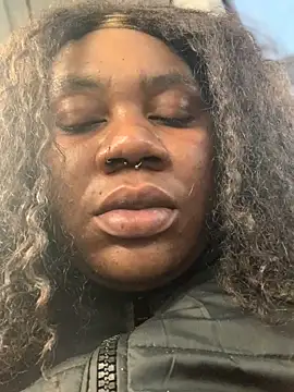 bonbonaumiel online show from December 21, 2024, 7:13 am