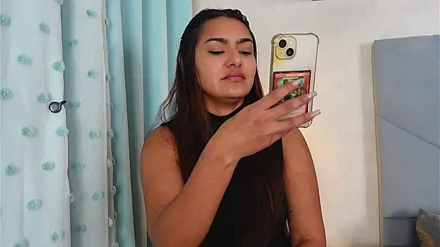 Snapshot of AshiaEkta1 chatting on January 18, 2026, 11:41 pm AshiaEkta1 online show from January 18, 2026, 11:41 pm