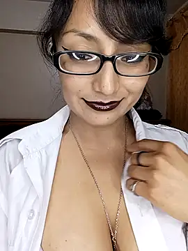 Lucy Chery online show from December 17, 2025, 12:04 am