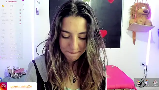 Snapshot of queen-natty chatting on January 10, 2025, 10:17 am queen-natty online show from January 10, 2025, 10:17 am