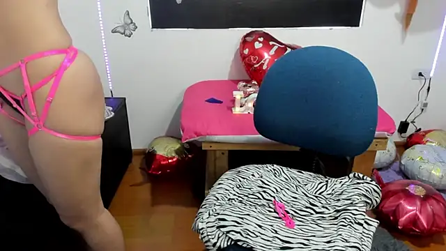 Snapshot of queen-natty chatting on March 6, 2025, 3:13 pm queen-natty online show from March 6, 2025, 3:13 pm