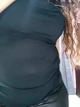 Snapshot of SluttyMilf79 chatting on January 15, 2026, 7:34 am SluttyMilf79 online show from January 15, 2026, 7:34 am