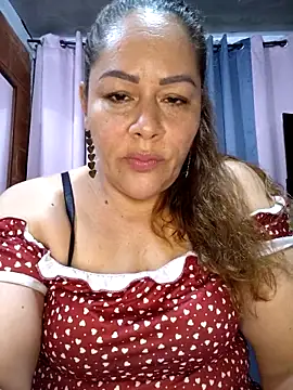 Snapshot of SluttyMilf79 chatting on February 12, 2026, 5:40 am SluttyMilf79 online show from February 12, 2026, 5:40 am