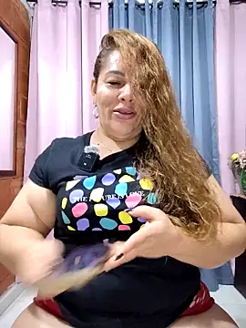 Snapshot of SluttyMilf79 chatting on February 2, 2026, 9:08 am SluttyMilf79 online show from February 2, 2026, 9:08 am