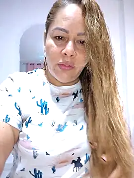 Snapshot of SluttyMilf79 chatting on March 28, 2026, 8:04 am SluttyMilf79 online show from March 28, 2026, 8:04 am