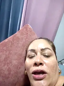 Snapshot of SluttyMilf79 chatting on March 20, 2026, 8:59 am SluttyMilf79 online show from March 20, 2026, 8:59 am