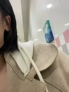 Snapshot of Bella0815 chatting on February 17, 2025, 11:02 am Bella0815 online show from February 17, 2025, 11:02 am