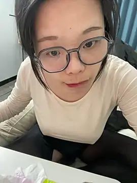 Snapshot of Bella0815 chatting on January 19, 2025, 7:36 am Bella0815 online show from January 19, 2025, 7:36 am